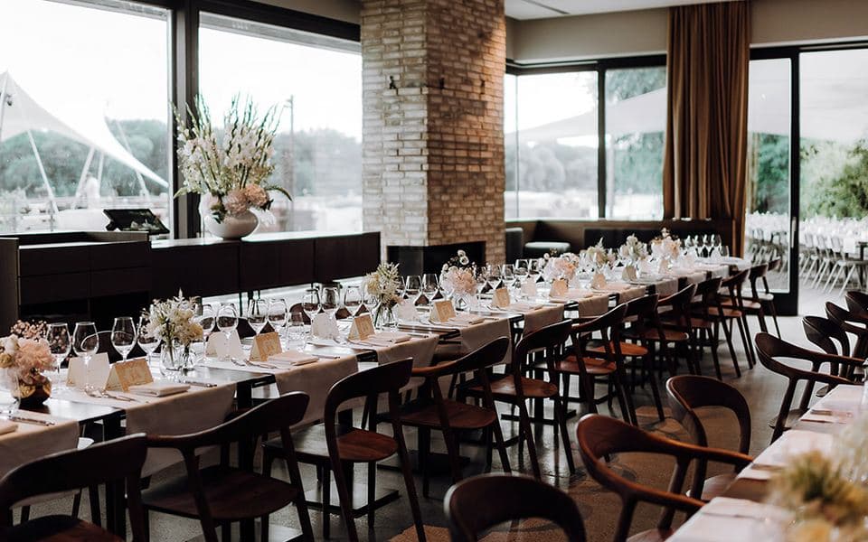 Hafenküche, Großes Kaminzimmer, Restaurant am Wasser in Berlin-Lichtenberg