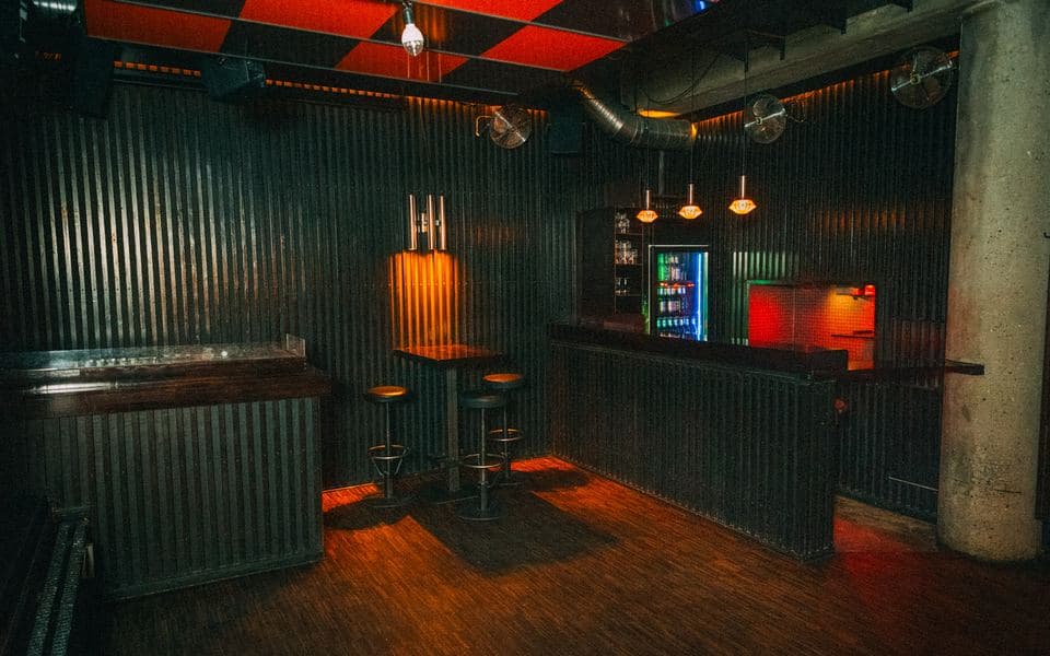 Kotti Club, Hinterzimmer, Club-Hinterzimmer in Berlin-Friedrichshain-Kreuzberg