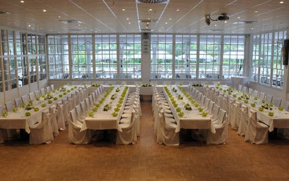 Neu-Helgoland, Ausflugsrestaurant am Wasser in Berlin-Treptow-Köpenick