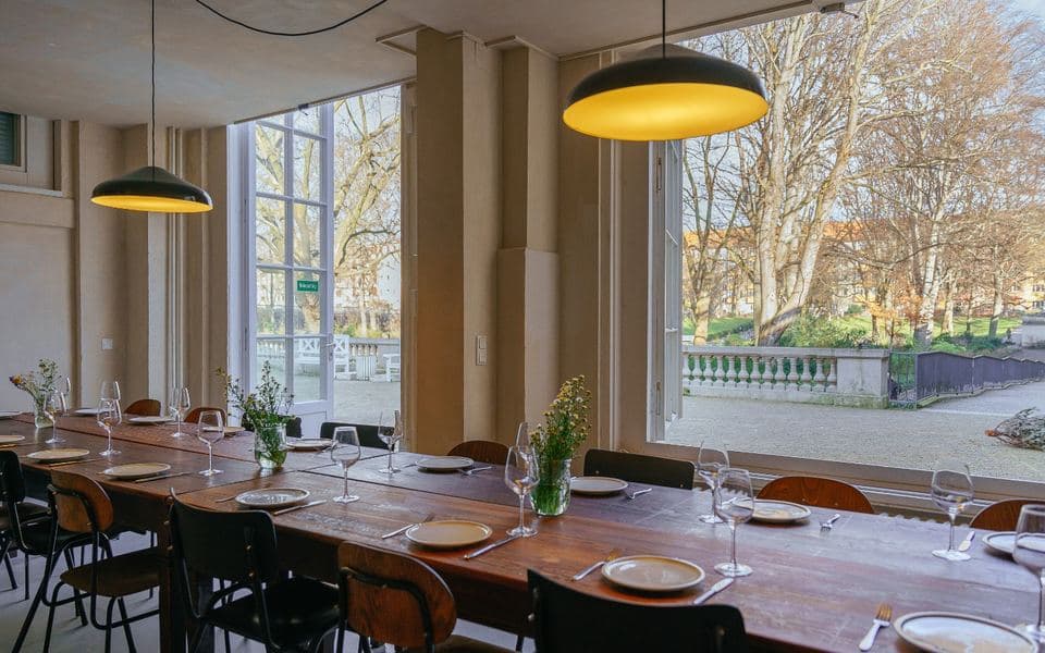 Orangerie Neukölln, Clementine Club, Café-Restaurant im Körnerpark in Berlin-Neukölln