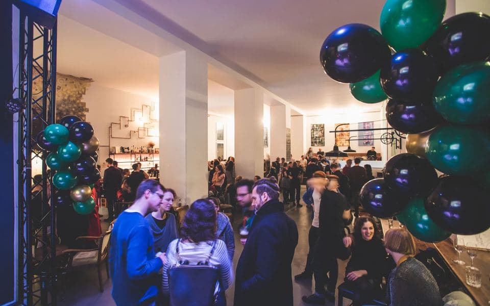 Prachtwerk, Saal mit Bar in Berlin-Neukölln