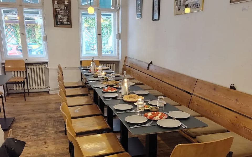 Vier Ecken, Pizza-Restaurant in Berlin-Neukölln